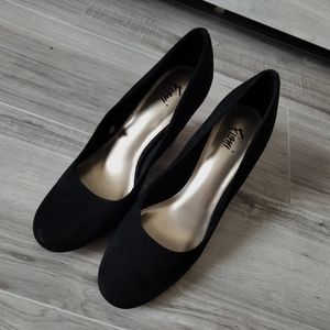 Fioni Black Heels